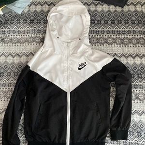 nike wind breaker/ rain jacket